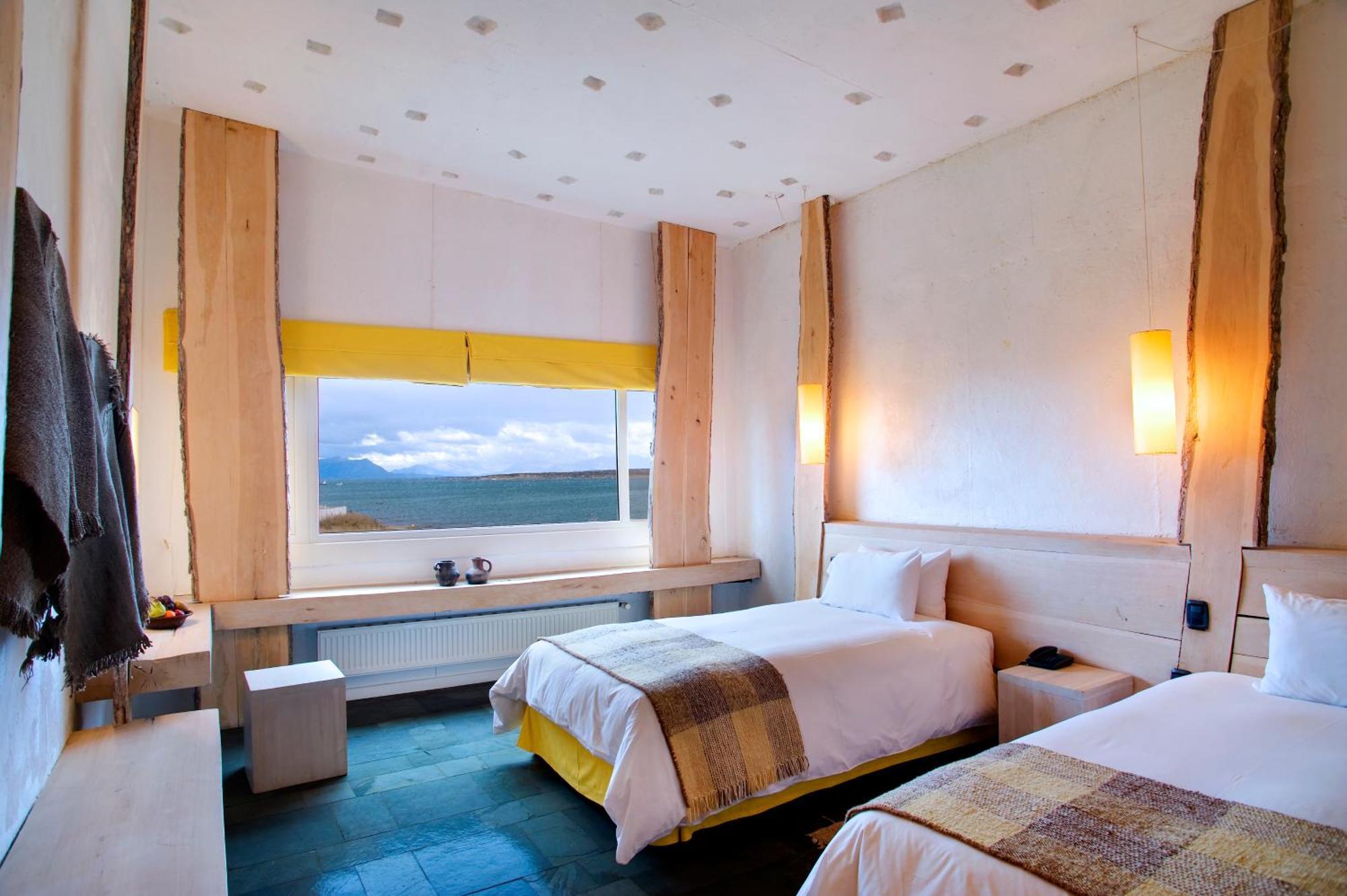 Remota Patagonia Lodge Puerto Natales Buitenkant foto